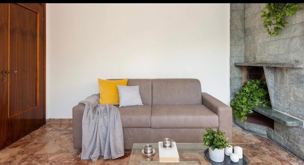 Como Diamond Apartment Lipomo 외부 사진